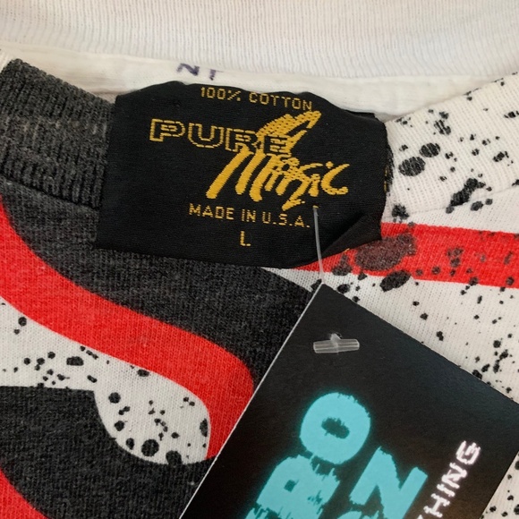 Vintage Chicago Bulls AOP MJT's T-shirt - Picture 6 of 6